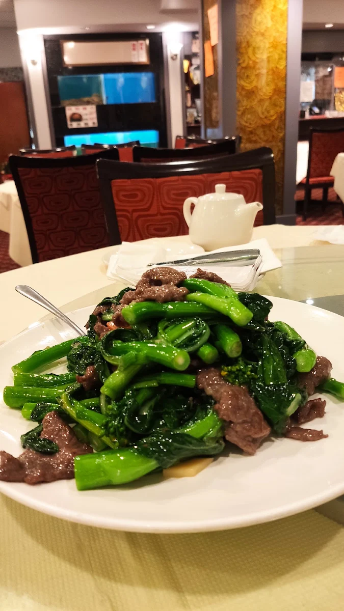 Pan Fried Gai Lan with Ginger Sauce 勁姜生炒芥蘭